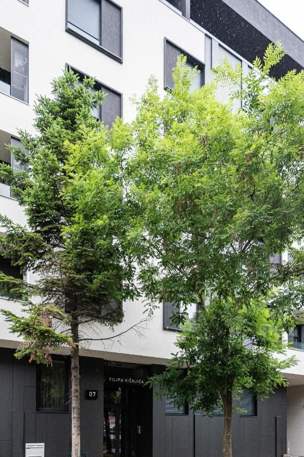 Vertigo Modern Studio-Free Private Parking-Fast Wi-Fi Novi Sad Ngoại thất bức ảnh